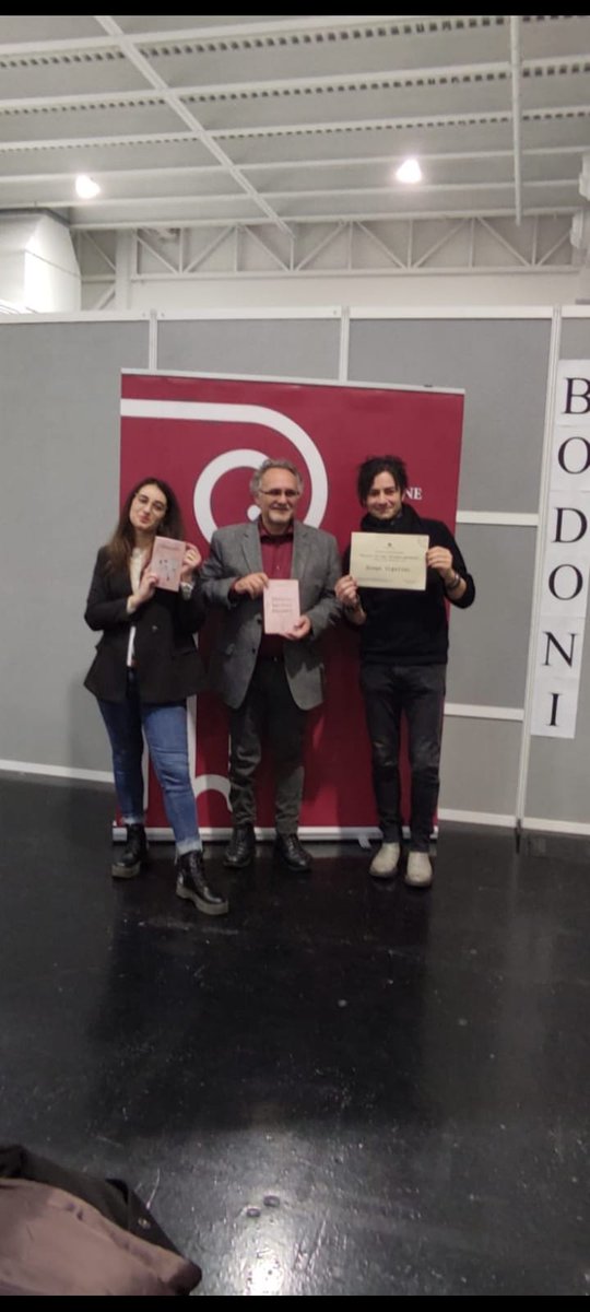 CigoliniDiego's tweet photo. Premiato al Salone della Cultura di Milano😎😎😎 #milano #salonedellacultura #libri #lettere #book #books https://t.co/vWyJ6GcVIZ