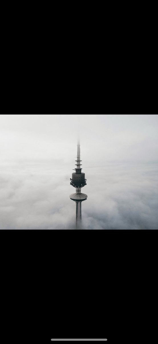 anfalalenezi93's tweet image. #بلد_الضباب لحظات دخول الضباب على مدينة الكويت اليوم 🇰🇼