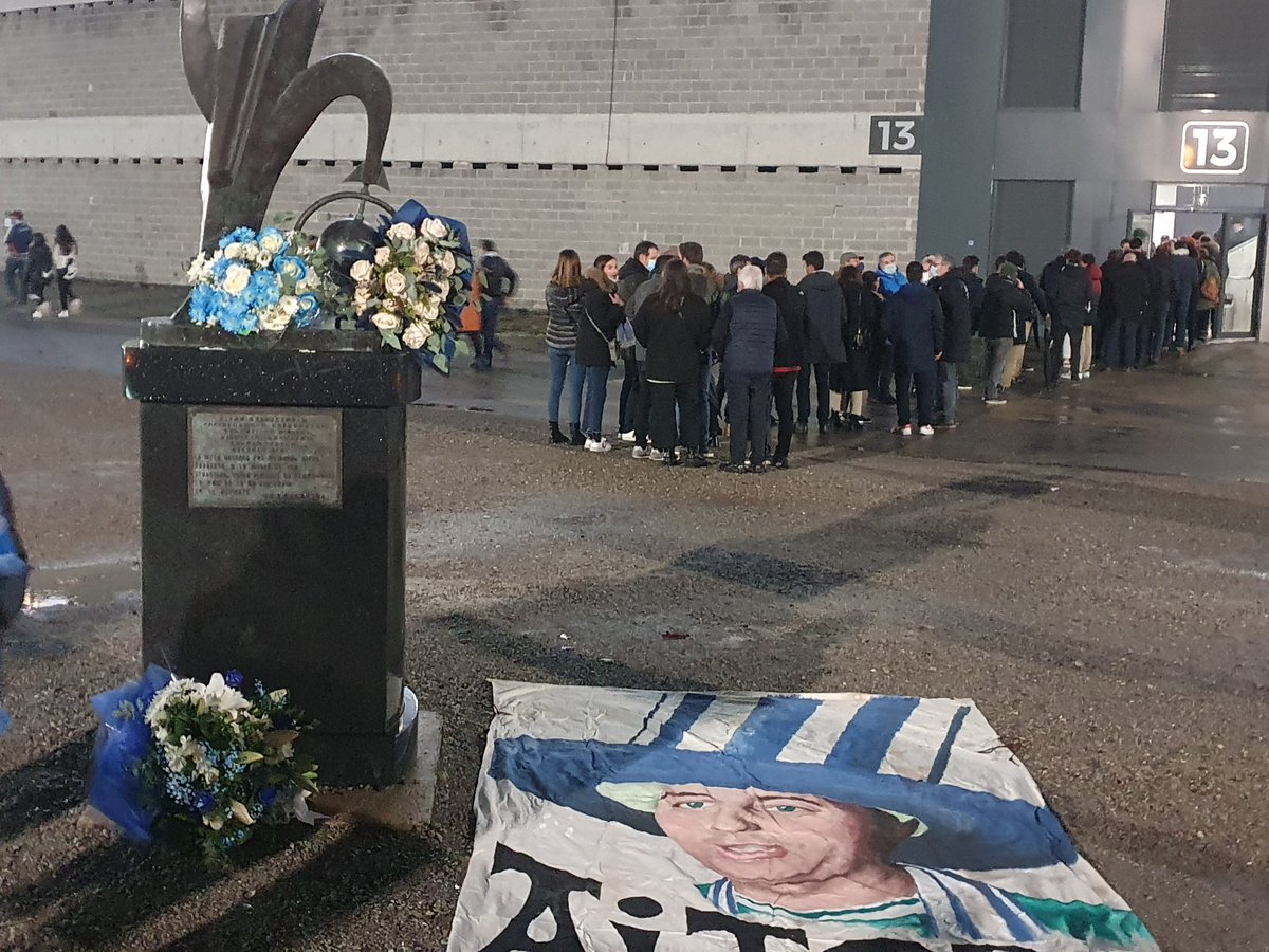 bitaodo's tweet photo. AITOR, 23 urte putakume hoiek zure bihotza labankada batekin geldiarazi zutenetik, baina gure artean jarraitzen dezula ziur gaude!!! 

AITOR BETI GOGOAN!! https://t.co/dX3a9Oxxho