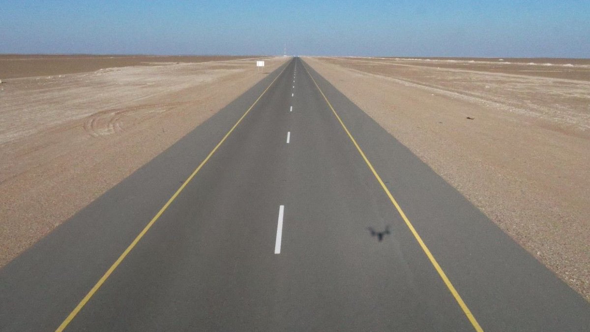 mtcitoman's tweet photo. افتتاح الطريق البري المُباشر "طريق الربع الخالي" بين سلطنة عُمان والمملكة العربية السعودية بطول 725 كم https://t.co/qVSBdDbvln