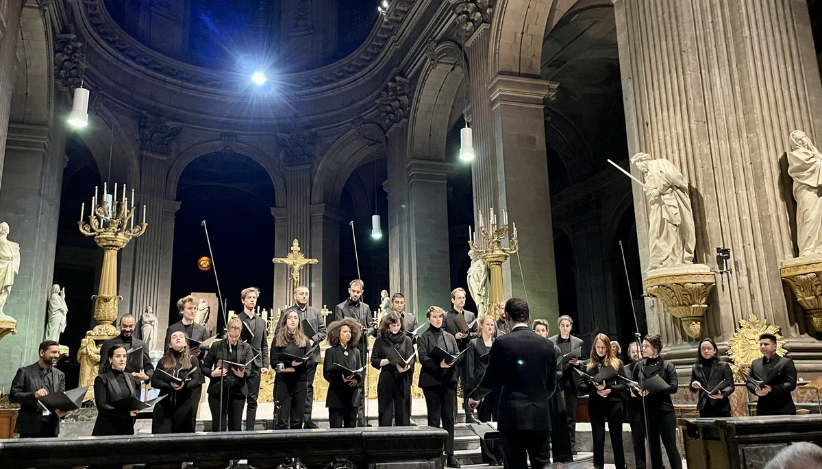 #EUROPE🇪🇺 #Suède🇸🇪 Retour sur le concert de Sainte Lucie donné en l’église Saint-Sulpice, avec les excellents Choeur Adolf Fredrik de #Stockholm et Maîtrise Notre-Dame de <a href="/Paris/">Paris</a>🇫🇷, Choeur d’adultes, sous la direction de Henri Chalet, Annika Beijer et Anna Sievers💙❤️
#SanktaLucia