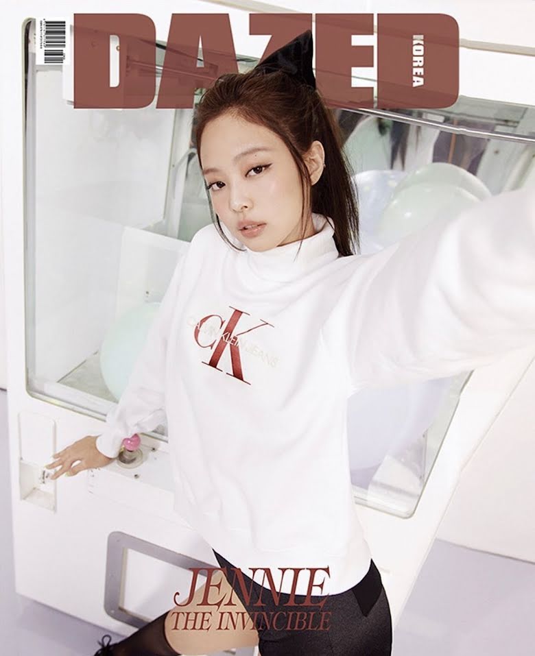 cosmIX_342's tweet photo. Jennie looked great in everything. From tank tops to sweaters to a plain shirt, she rocked them all!
#JENNIE #jennierubyjane #Jenniepretty #jenniekim #jennieprincess #jenniebeautiful #jennieprecious #BLACKPINK #BLINKS @BLACKPINK @ygofficialblink https://t.co/GlOWCid14d