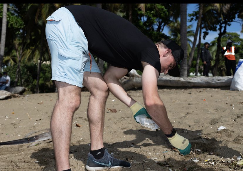 Brent Suter tweet media