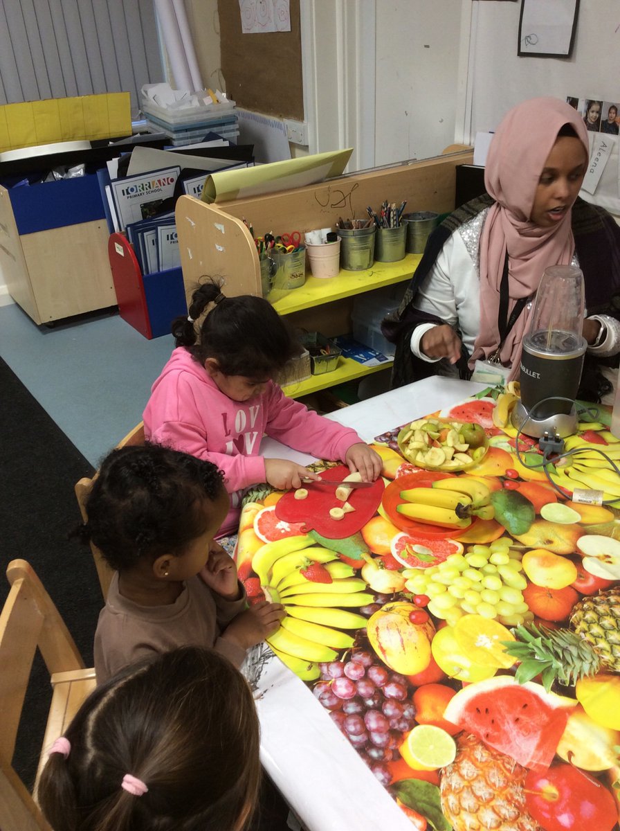 TorrianoJuniorS's tweet photo. #foodwastecafe lucky nursery and Reception children preparing and serving a tasty treat using leftover fruit. #delicioussmoothies @CamdenLearning https://t.co/Kgfdqk8uZ4
