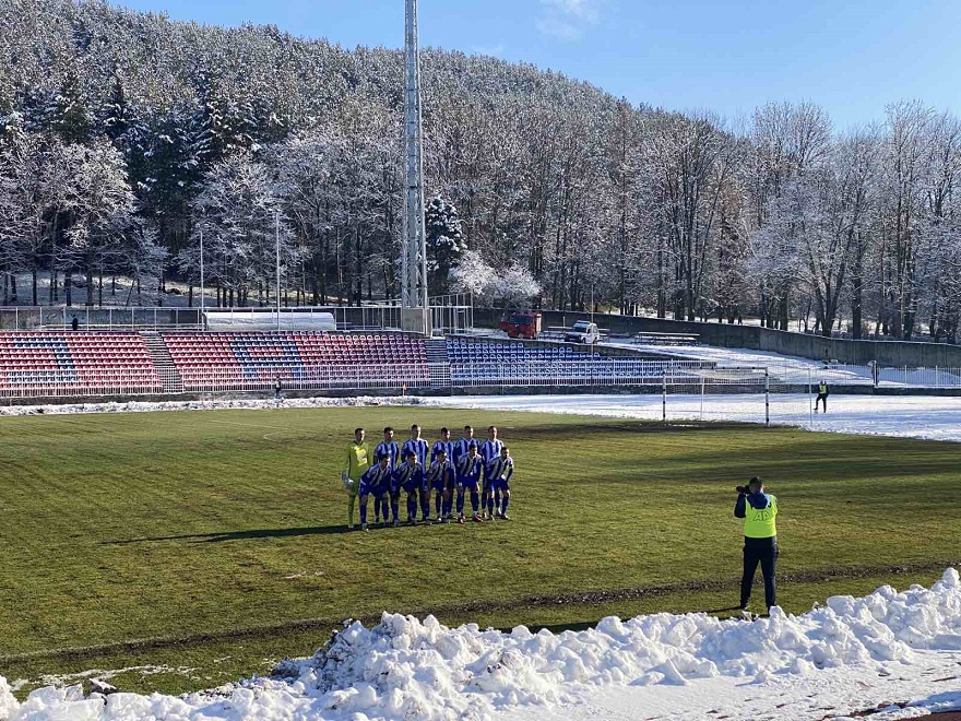 Budućnost poražena u derbiju posljednjeg kola jesenjeg dijela šampionata, Sutjeska slavila pred svojim navijačima

dnevne.me/Sport/-/derbi-…