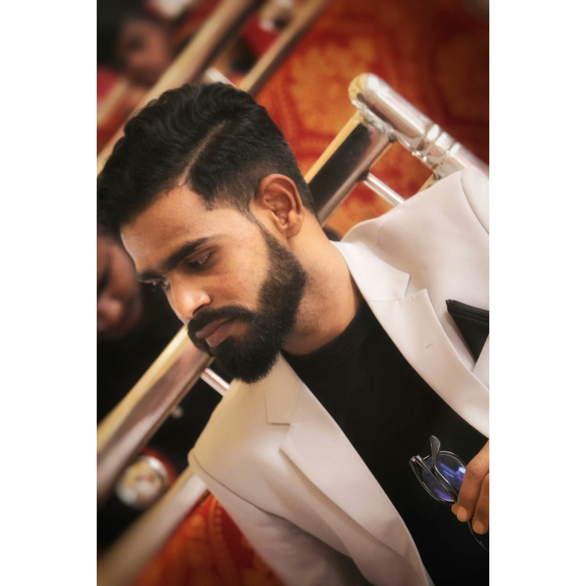 Vinodangry's tweet photo. #NewProfilePic https://t.co/mIdgizhkjy