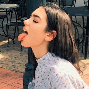 slaveofdualipa's tweet photo. She wants it #dualipa https://t.co/sC3uBIqGYt