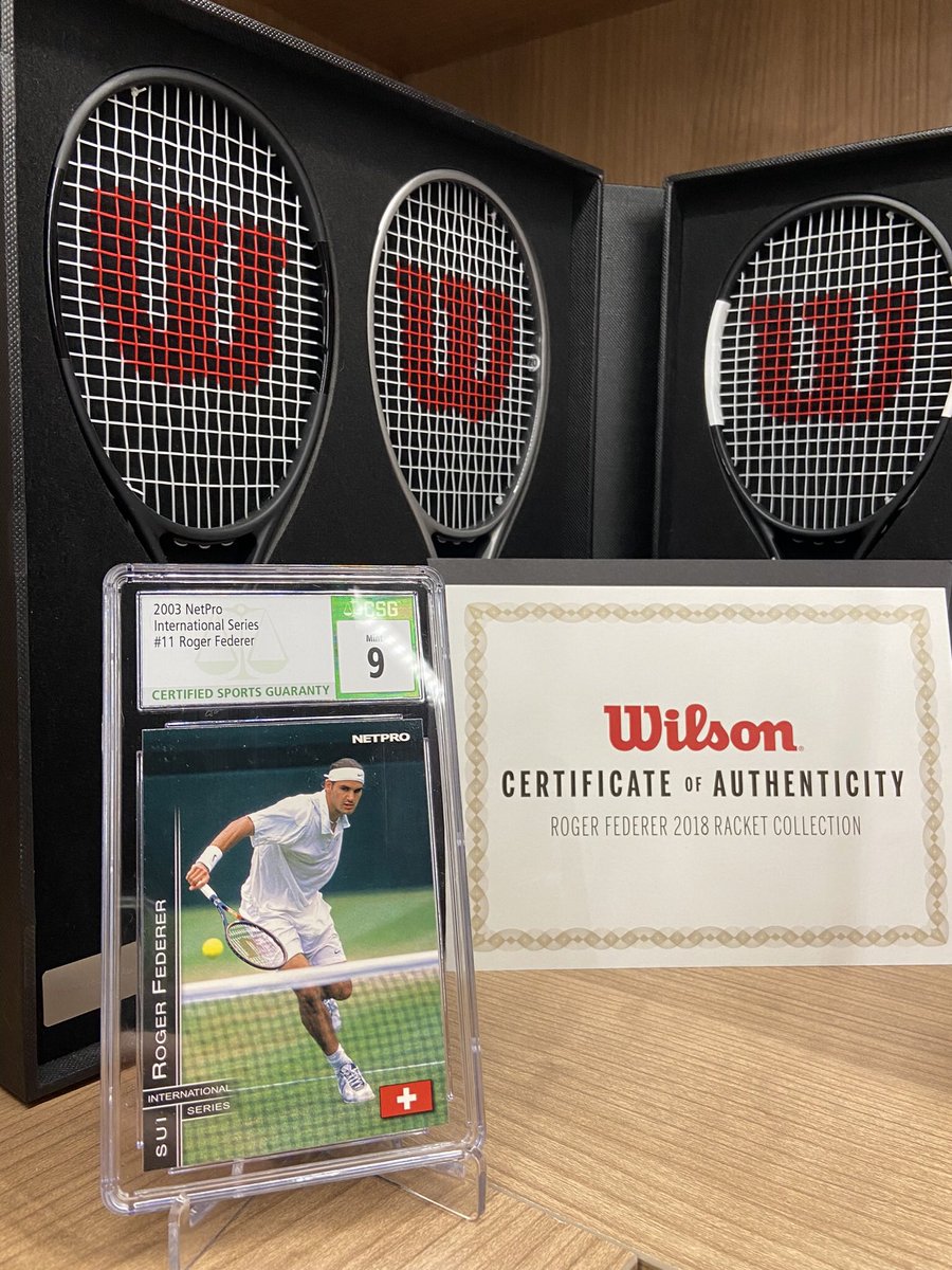tracenchase's tweet image. Another beauty 🎾🔥
@rogerfederer #11 - 2003 @NetProCards International Premium Glossy Series limited to just 1000 cases💥

#tennis #atp #netpro #tenniscards #sportscards #netprocards #tennisfan #usopen #tradingcards #sports #thehobby #whodoyoucollect #rogerfederer #Wilson