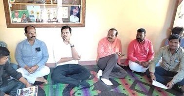 sankalpshettar's tweet photo. ವಿಧಾನ ಪರಿಷತ್ ಚುನಾವಣೆ ಪ್ರಯುಕ್ತ ಇಂದು ಧಾರವಾಡ ಜಿಲ್ಲೆಯ ರಾಯನಾಳ ಗ್ರಾಮ ಪಂಚಾಯತ ಸದಸ್ಯರ ಜೊತೆ ಸಮಾಲೋಚನೆ ನಡೆಸಲಾಯಿತು.

#MLCElection2021 
#RaynaalGramPanchayat https://t.co/RGjuYifOvd
