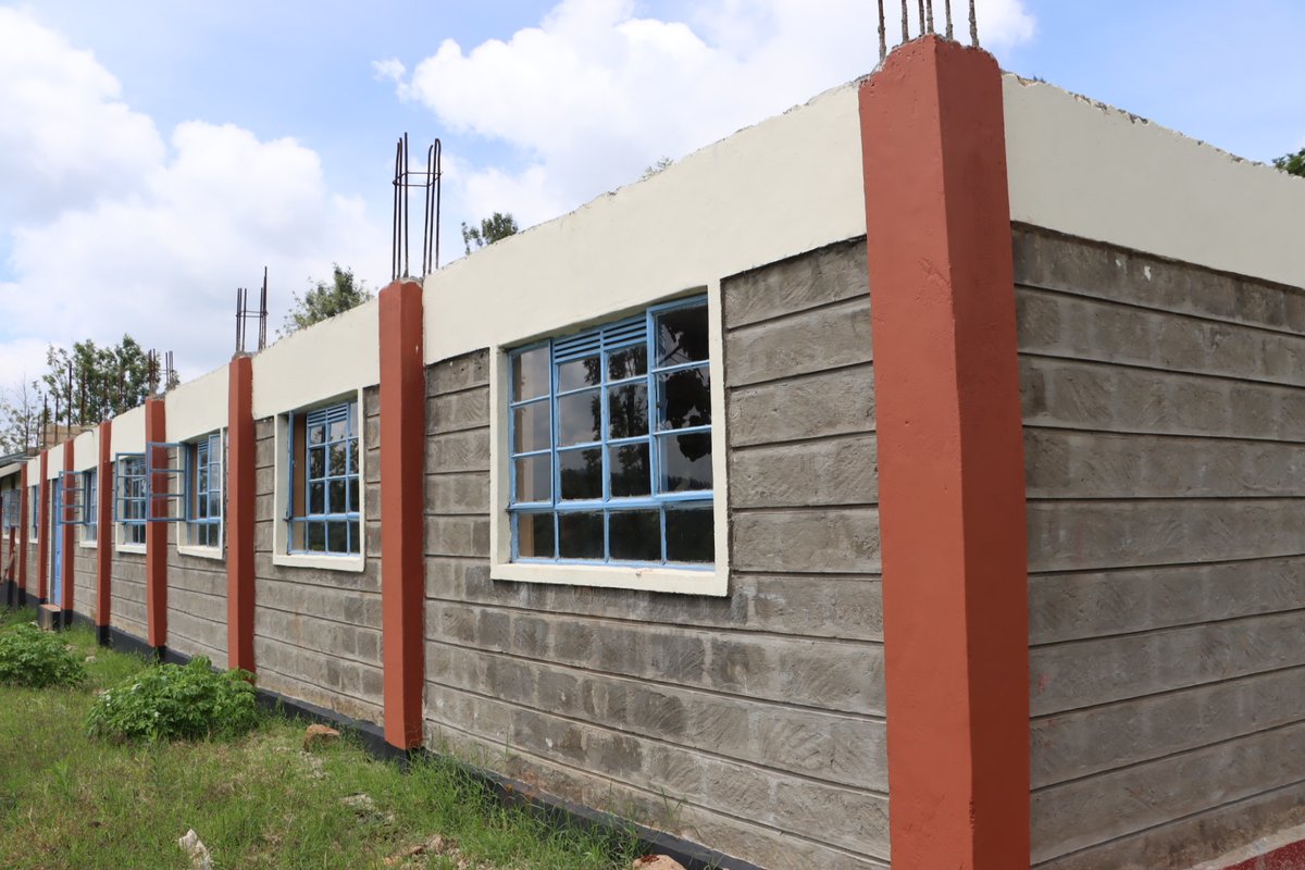 HonKimariKihara's tweet photo. Runyeki Secondary Multi-purpose hall is done and dusted.A project fully funded by Mathioya NG-CDF.

#TunajengaMathioyaYetu https://t.co/R8jG7uVafg