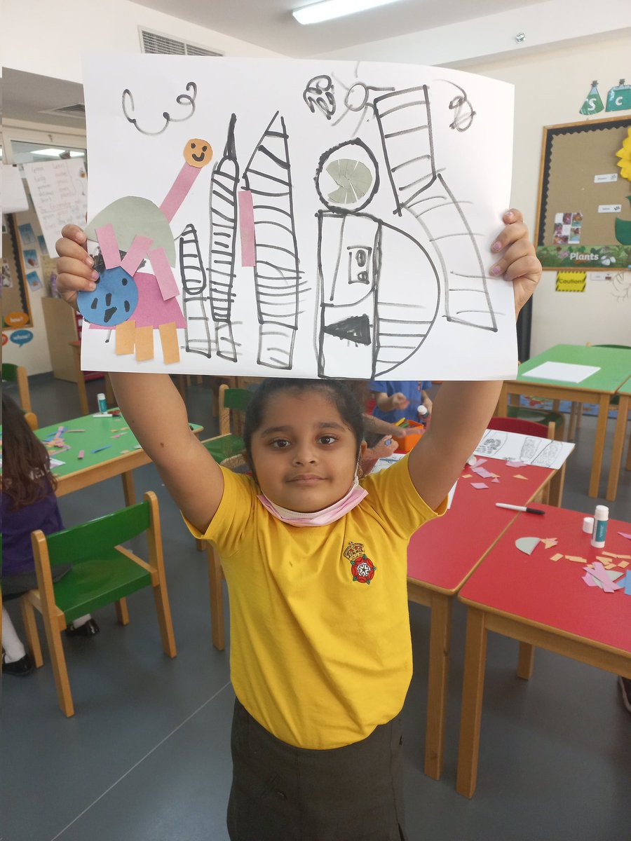 RGSGQ_Yearone's tweet photo. We listened to a story 'If the dinosaurs came back...'. We drew our city using markers and made predictions about what would happen if dinosaurs came back. Some suggestions were 'They would help the firefighters put fires out' and 'They would take our dads to work'. https://t.co/bP4zlbdF0V
