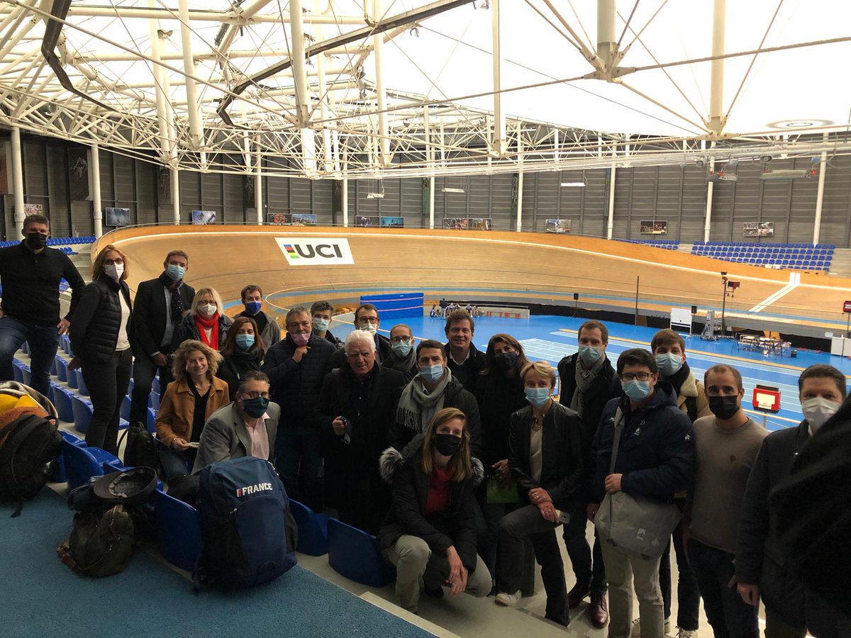 FranceOlympique's tweet image. Le Parcours Ambition Internationale a poursuivi sa visite au Centre mondial du cyclisme de l’@UCI_cycling avec notamment l'intervention de Vincent Jacquet, directeur des relations internationales, qui a évoqué la stratégie de l’UCI pour le développement du cyclisme dans le monde.