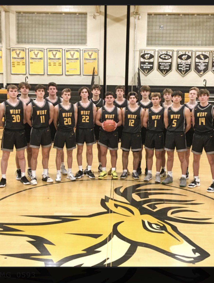 CBW_BB's tweet photo. Your 2021-2022 CB West Boys Basketball Team

Varsity will open the season this Friday  @ HOME against @BoysSF in the Pac/SOL Challenge 7:30 tip off

@athletics_cb @Buck_Nation https://t.co/tO2w1pp1Gf