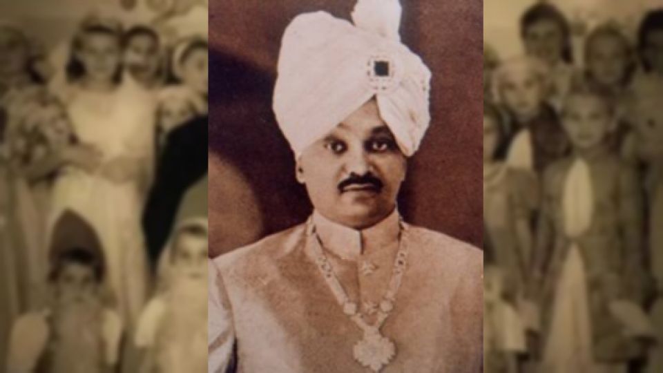 marinamaral2's tweet photo. During World War II, an Indian king named Digvijaysinhji Ranjitsinhji Jadeja — also known as ‘Jam Sahib’ — set up a home away from home for Polish refugees and orphans.

His efforts saved the lives of more than 1,000 women and children. https://t.co/I0KOoAdVBO