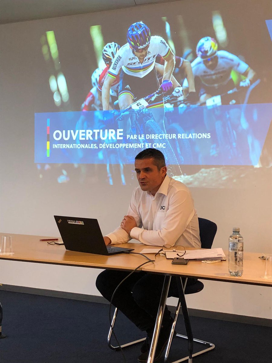 FranceOlympique's tweet image. Le Parcours Ambition Internationale a poursuivi sa visite au Centre mondial du cyclisme de l’@UCI_cycling avec notamment l'intervention de Vincent Jacquet, directeur des relations internationales, qui a évoqué la stratégie de l’UCI pour le développement du cyclisme dans le monde.