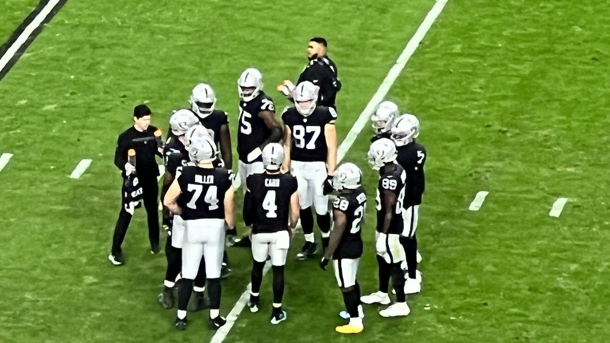 DaChangoLoco's tweet photo. @Raiders The pic I took on Sunday!!! https://t.co/5vXXHoQnB8