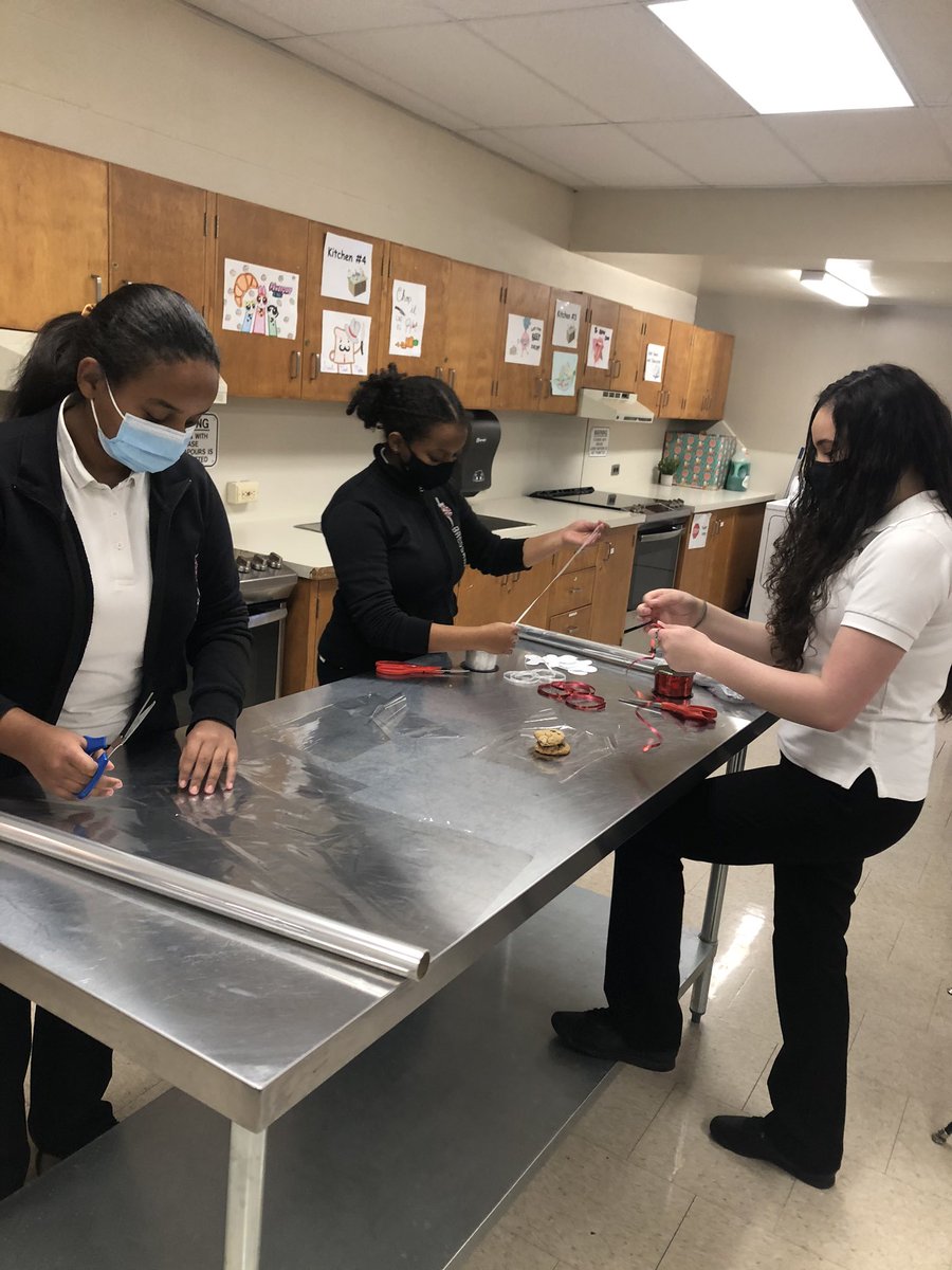 FBR_SOSC's tweet photo. Behind the scenes with the Culinary Events Club continued early this morning! Please bring your minimum donation of $2 and enjoy these yummy treats! Sales take place Thursday morning in the front foyer! Support ShareLife! @FrBressaniCHS https://t.co/w3BBxnXXW7