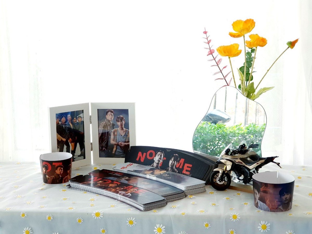 LETMEYOUR's tweet photo. เชียงใหม่ - ร้านหลากหลายแวะไปซื้อน้ำ/อาหาร รับ Cup Sleeve และ ถ่ายรูปกับมินิแกลลอรี่ โปรโมท Notme ได้เลยค่ะ

#NotMeSeries #ออฟกัน https://t.co/kBQOT0FPuI