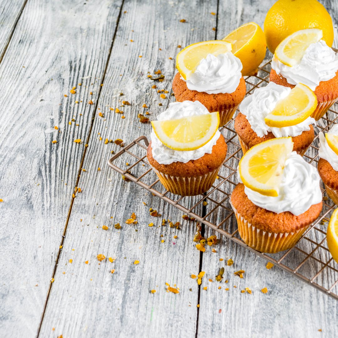 bestbakingtips's tweet photo. When life gives you lemons 🍋🍋🍋, don't throw them back! Make some lemon cupcakes instead! 😄
#lemoncupcakeday #lemonjokes #funbaking #bakingtime https://t.co/9iD2cD2670