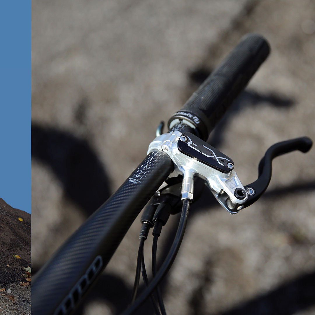 Hopetech's tweet photo. We were lucky enough to get our hands on one of the new @bikeonscott Spark Trail's...
Stealth matte black mixed with our lightweight parts, including the new Fortus 30 Single Cavity rims, XCR brakes & carbon bars. This thing is a lot of fun.👌🏻
#bikecheck #hopetech #FunisFast https://t.co/KeFs8uzeEU