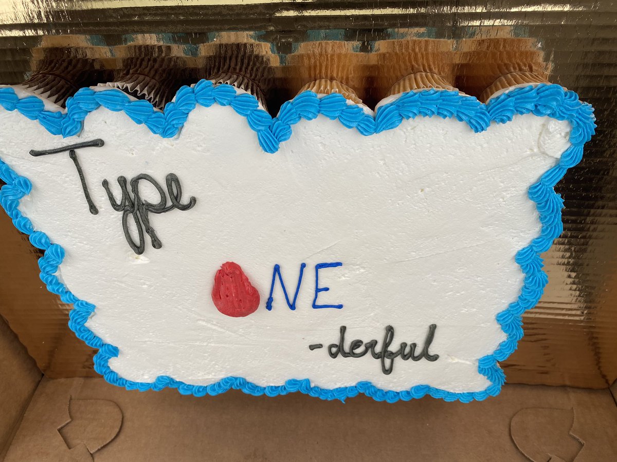 T1DSportsDad's tweet photo. Cupcakes for Coopers class. Celebrating his 5th diaversary! #T1D #T1DParents Thanks @Publix! https://t.co/I8sAkQs8m9
