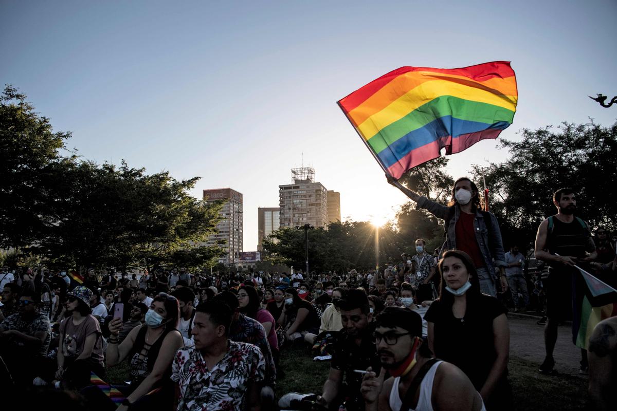 lesoleildeqc's tweet image. Chili: le Parlement adopte le mariage pour tous lesoleil.com/actualite/mond…