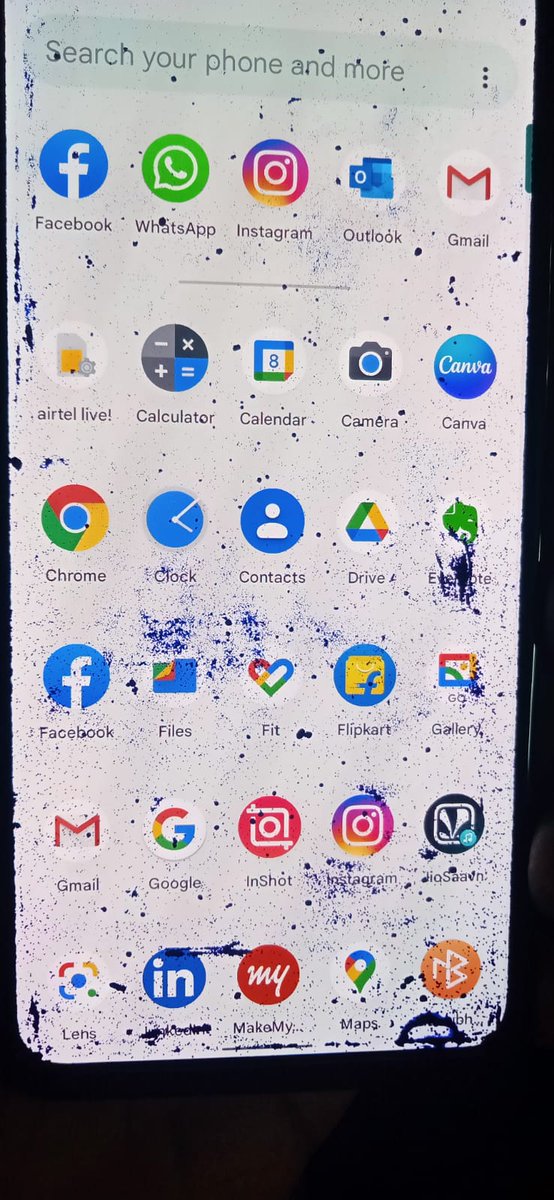 KCarunkumar's tweet photo. My friend @prasannapugazh  bought a brand new @madebygoogle Google Pixel 4a in @Flipkart four days back. I was shocked by seeing the screen. It was bleeding in blue. Day by day it increased and it spreads over the display. https://t.co/F260SwHMDm