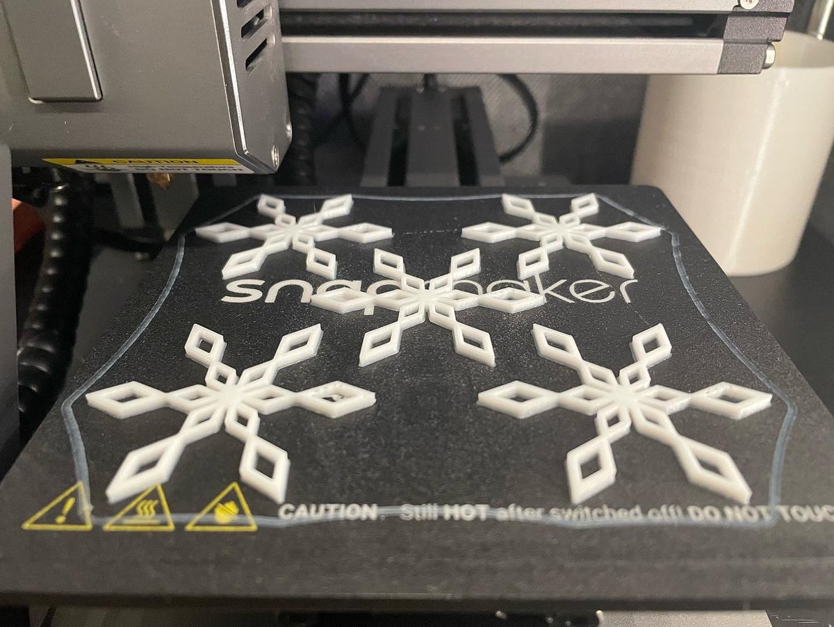 3DZ_WorlD's tweet photo. 今日の造形。
今の季節っぽいもの。
#snapmaker
#スナップメーカー
#3dprinting
#Sunlu
#PLA
#テクダイヤ
#kaika
#kaika804
#MODO10 https://t.co/dsPgQYb4jA