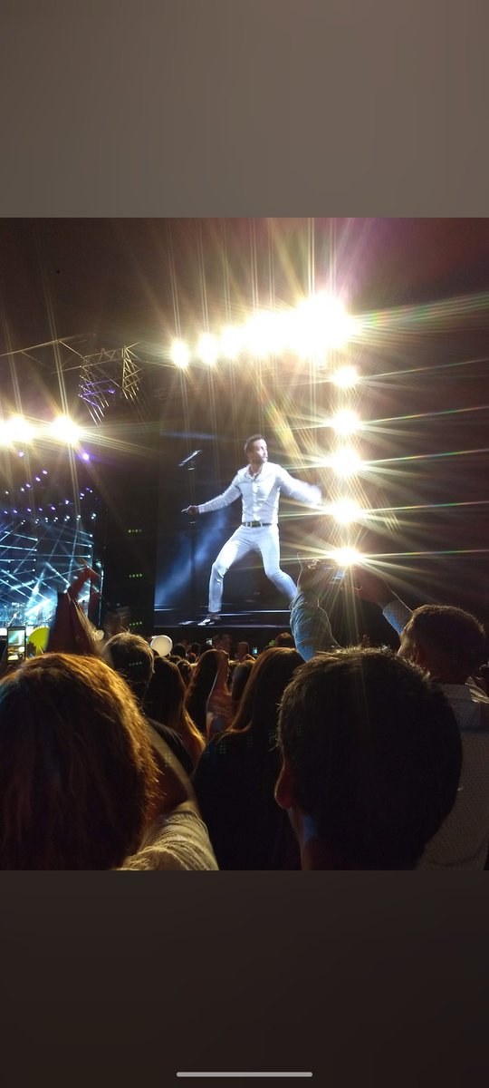 sabiipaggi's tweet photo. @LucianoPereyra El mejor día @LucianoPereyra  u el mejor pantalón 🤭🤭 hoy hay chupín blanco?? https://t.co/4D3QsLHkae