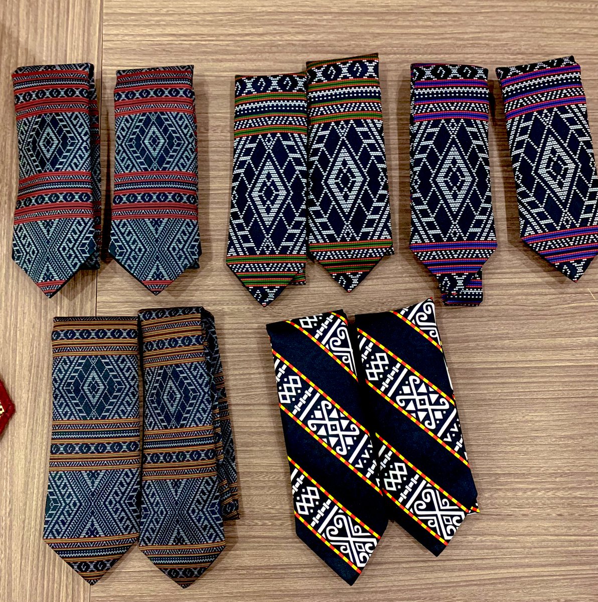 ArtisanGalleria's tweet photo. Having a Xmas Exchange gift with you family or friends ?  How about giving them our local motif Neck Tie as a present ?

Head to our outlets to purchase these Neck Tie.Plenty of designs available . 

Visit our Galleria Artisan outlets at

📍Menara Tun Mustapha

📍Menara Kinabalu https://t.co/z3LtE6OQth