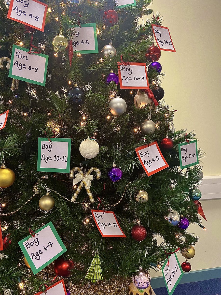 <a href="/StranraerAcad/">Stranraer Academy</a>  ‘Giving Tree’ has been set up to give staff the opportunity to provide presents to those children currently supported by @Wigtownshire_WA 🎄✨