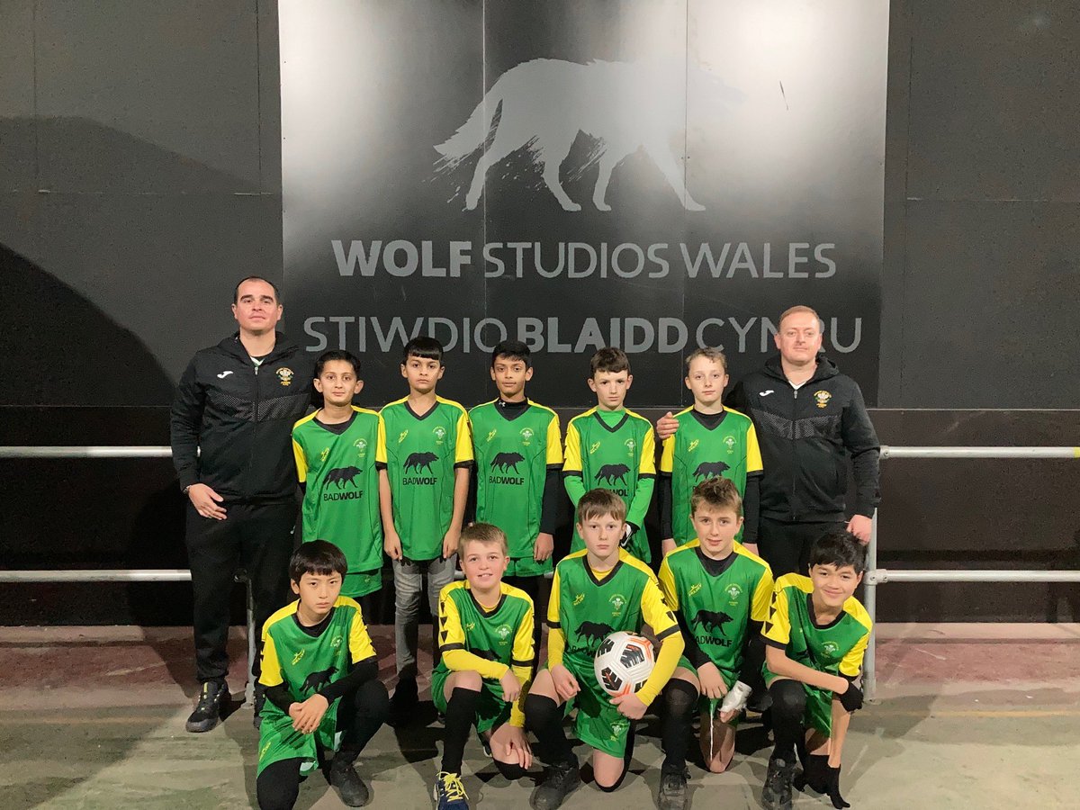 BadWolf_TV's tweet photo. Was great to have a visit from the Grange Juniors U12 football team yesterday, who were proudly sporting a familiar wolf on their new sponsored kit! 😁 🐺 ⚽️ https://t.co/XYzVgsvUw9