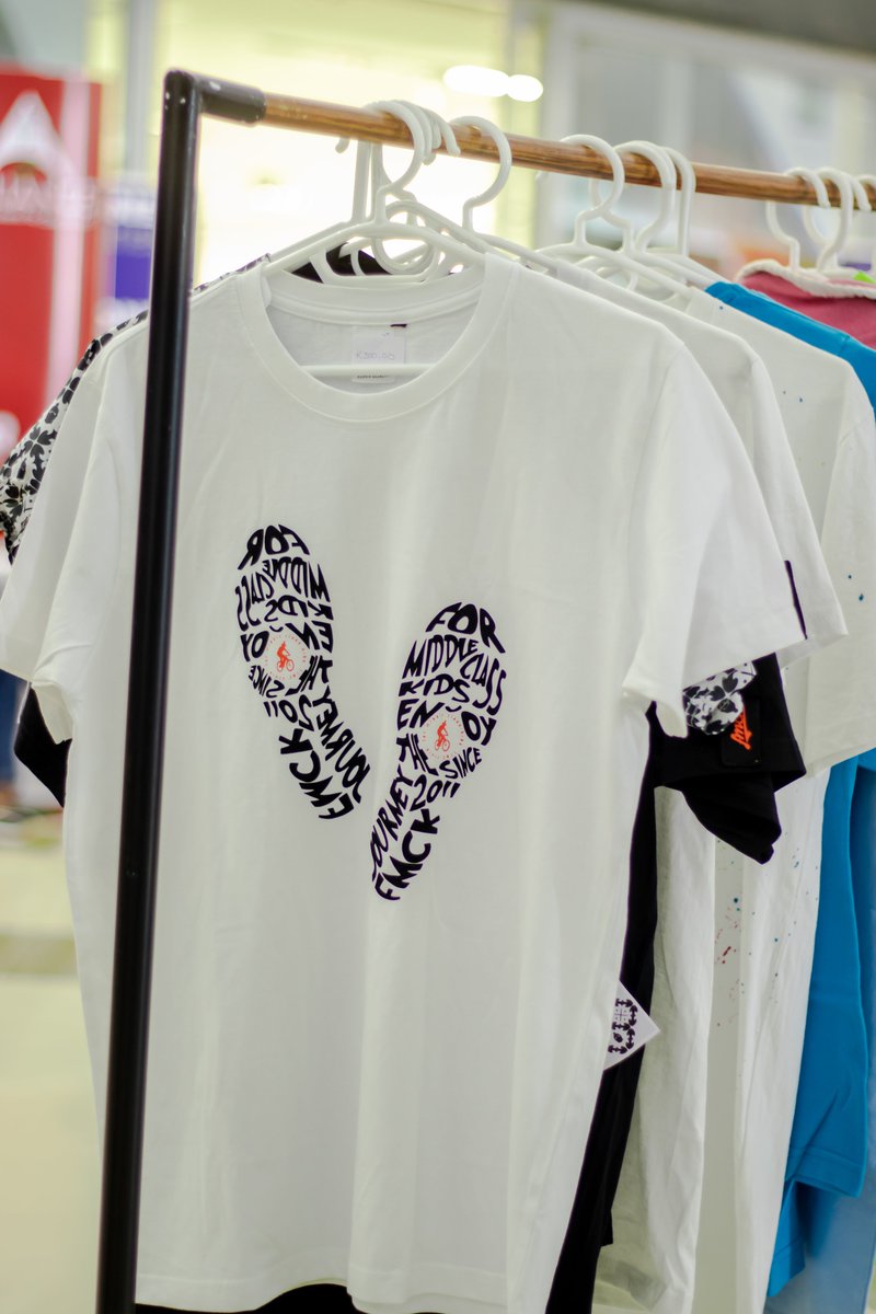 Shipa_Online's tweet photo. Its officially stylish tees season. For classic cotton, polyester fabric or crew-necks ,cropped tops and custom -made t-shirts, we have them in your desired features and brands.
Pop-in at Shipa📍 https://t.co/uXWf8mxS54

#tsasummer #fmcktess #sqotess #nobodiestees https://t.co/j8aCZsi8GC