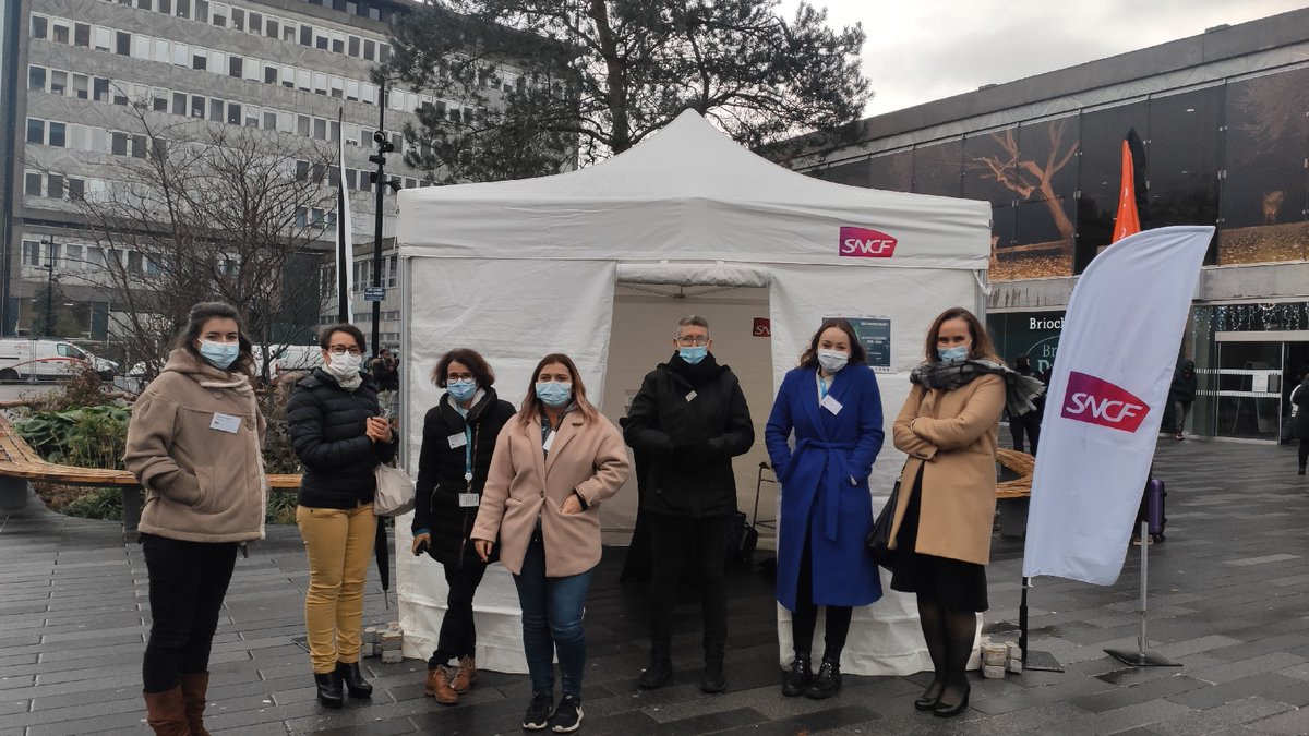 Girpeh's tweet photo. [#JOBDATING] 📢 Le #tramwaydelemploi circule sur la ligne 1 #Nantes jusqu'à 15h ! Le jobdating est ouvert ! Retrouvez-nous directement dans le tram ou aux points d'infos (François Mitterrand, Beaujoire, Gare Nord).🚞
#1jeune1solution https://t.co/80uFtQdq10