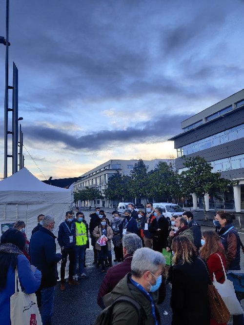 Girpeh's tweet photo. [#JOBDATING] 📢 Le #tramwaydelemploi circule sur la ligne 1 #Nantes jusqu'à 15h ! Le jobdating est ouvert ! Retrouvez-nous directement dans le tram ou aux points d'infos (François Mitterrand, Beaujoire, Gare Nord).🚞
#1jeune1solution https://t.co/80uFtQdq10