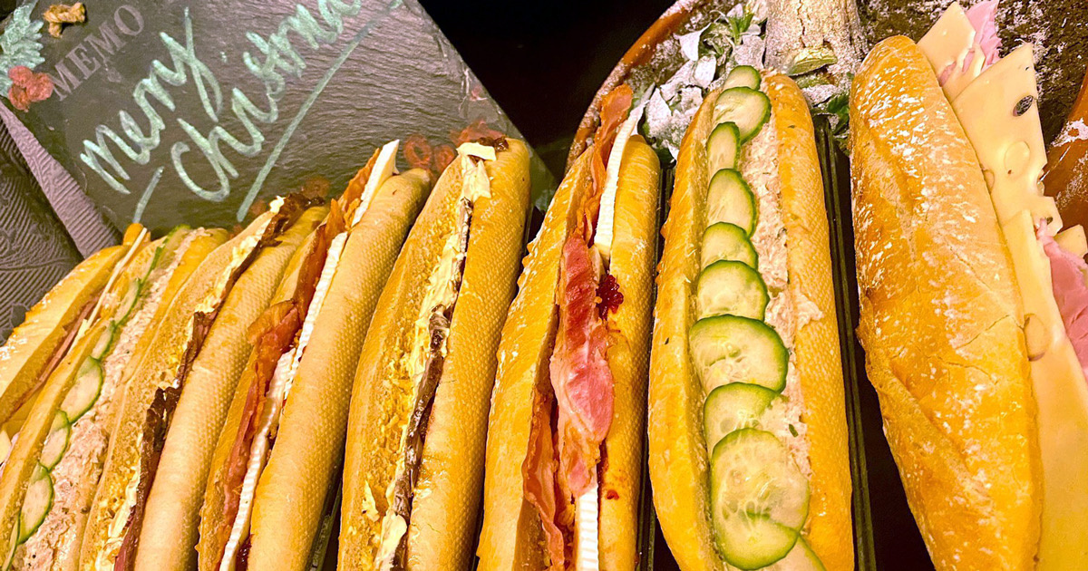 macuisine_bath's tweet photo. We have a wide selection of delicious freshly prepared filled baguettes available for take out or to eat in. Combine with a coffee and a cake to make the perfect lunch.
#ThePigGuide #totalguidetobath #BATHEATS #thebathindependents #frenchfood #outdooreating #visitbath #bathcity https://t.co/sMhbchwRur