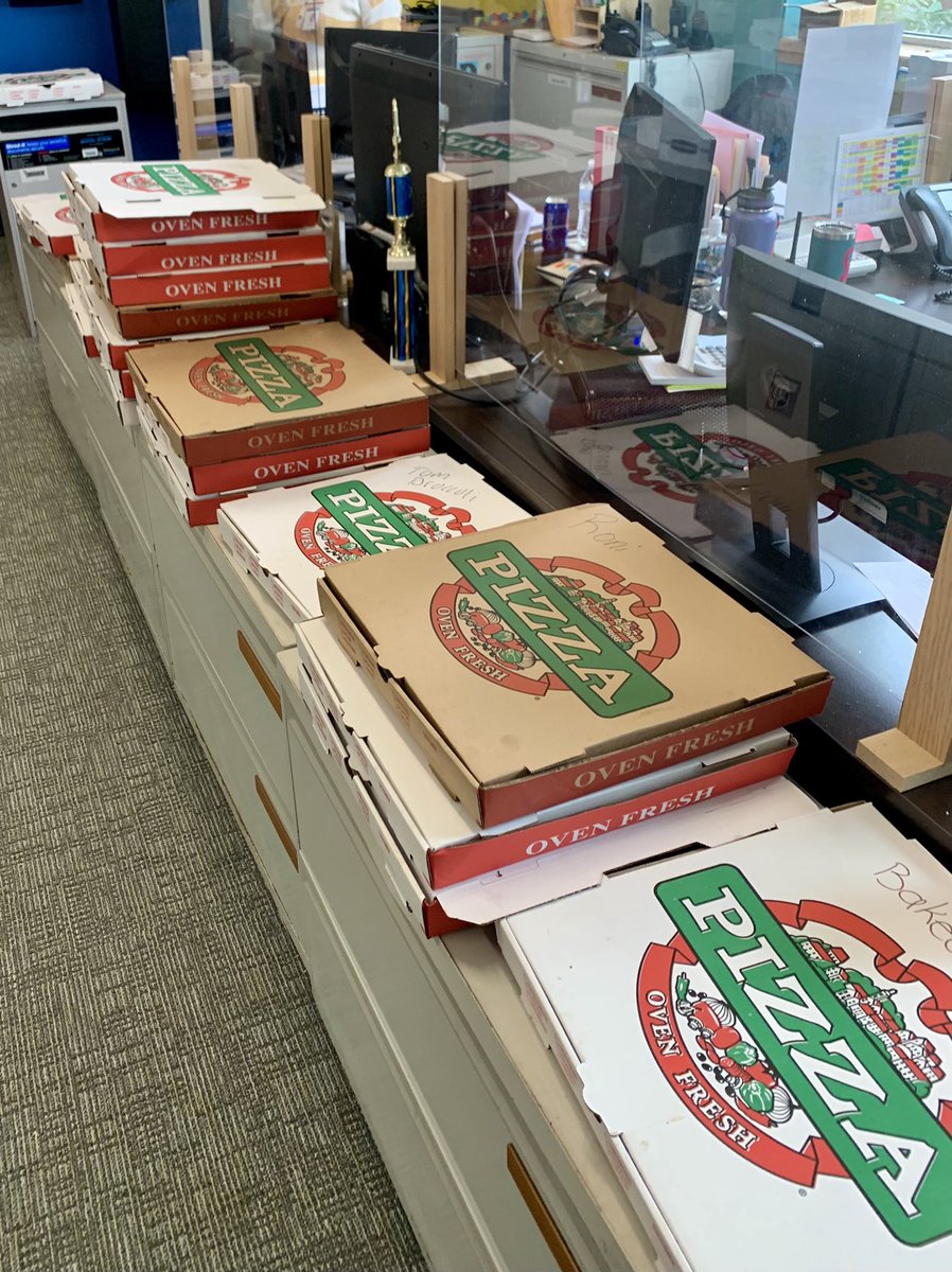Thank you Bash Vinca at Casa Di Roma for the wonderful pizza lunch for all educators at Hanover School!   Everyone felt appreciated🍕❤️🍕