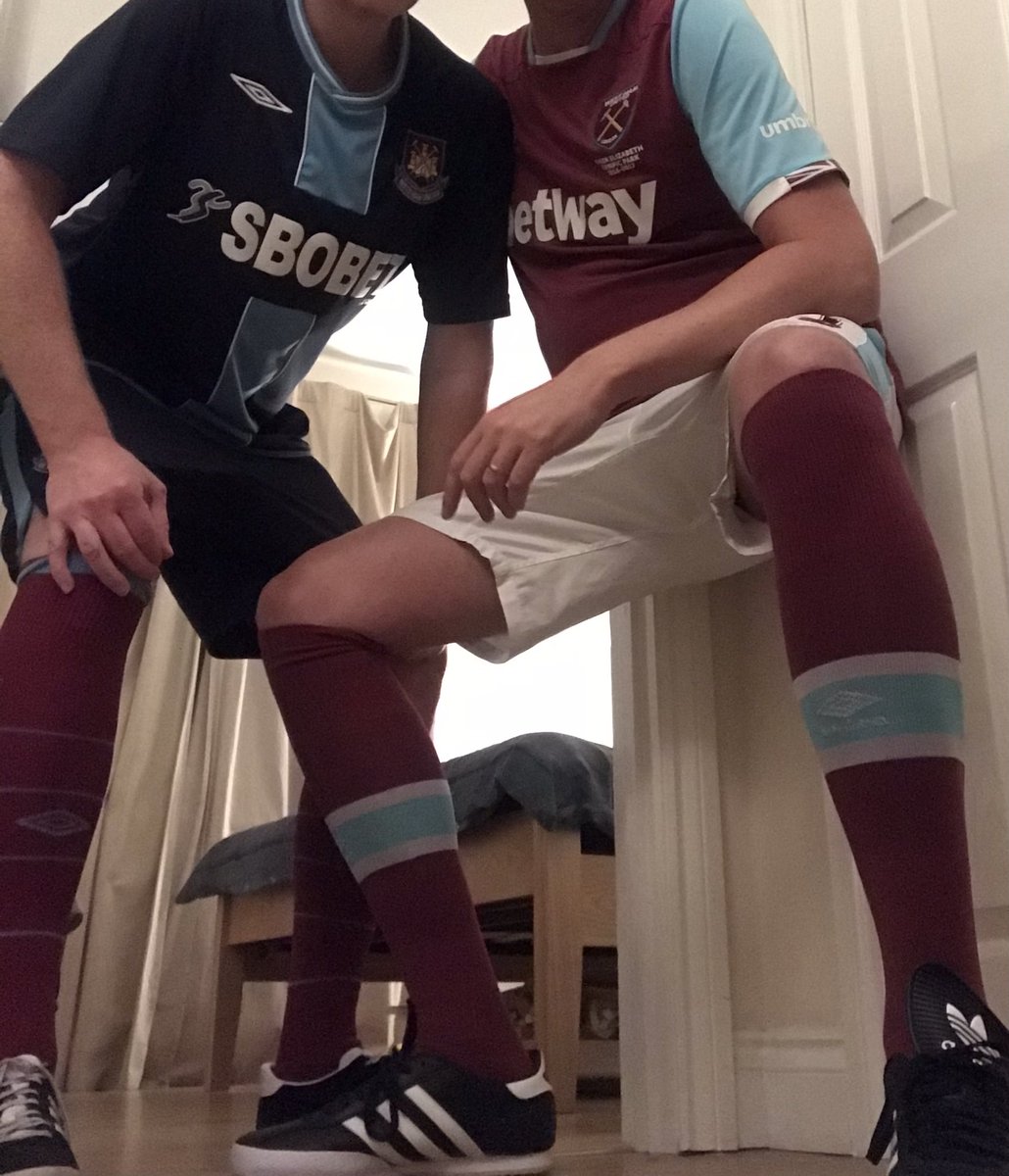 BlokeReading's tweet photo. Ready for some Kit Action 

#footyshorts #footylads #funinkit https://t.co/QScQWB830T