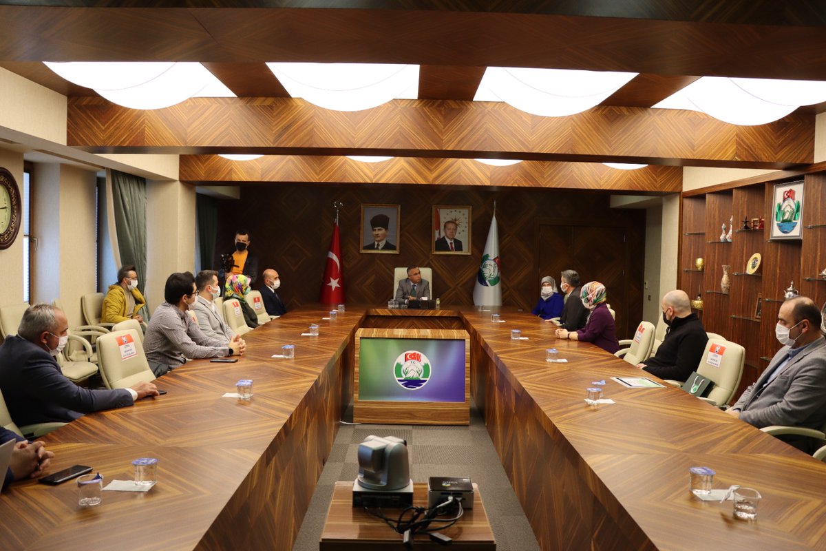 📌Rize Yeşilay Şubesi tarafından hayata geçirilen “Yetişkinlere Yönelik Bağımlılık ve Farkındalık ” eğitimlerini gerçekleştiren formatör öğretmenlere çalışmalarından dolayı teşekkür belgesi verildi.

<a href="/rizeyesilay/">Rize Yeşilay Şubesi</a> 
🔎yedam.org.tr
☎️115
#YEDAM

👇
rize.gov.tr/bagimlilikla-m…