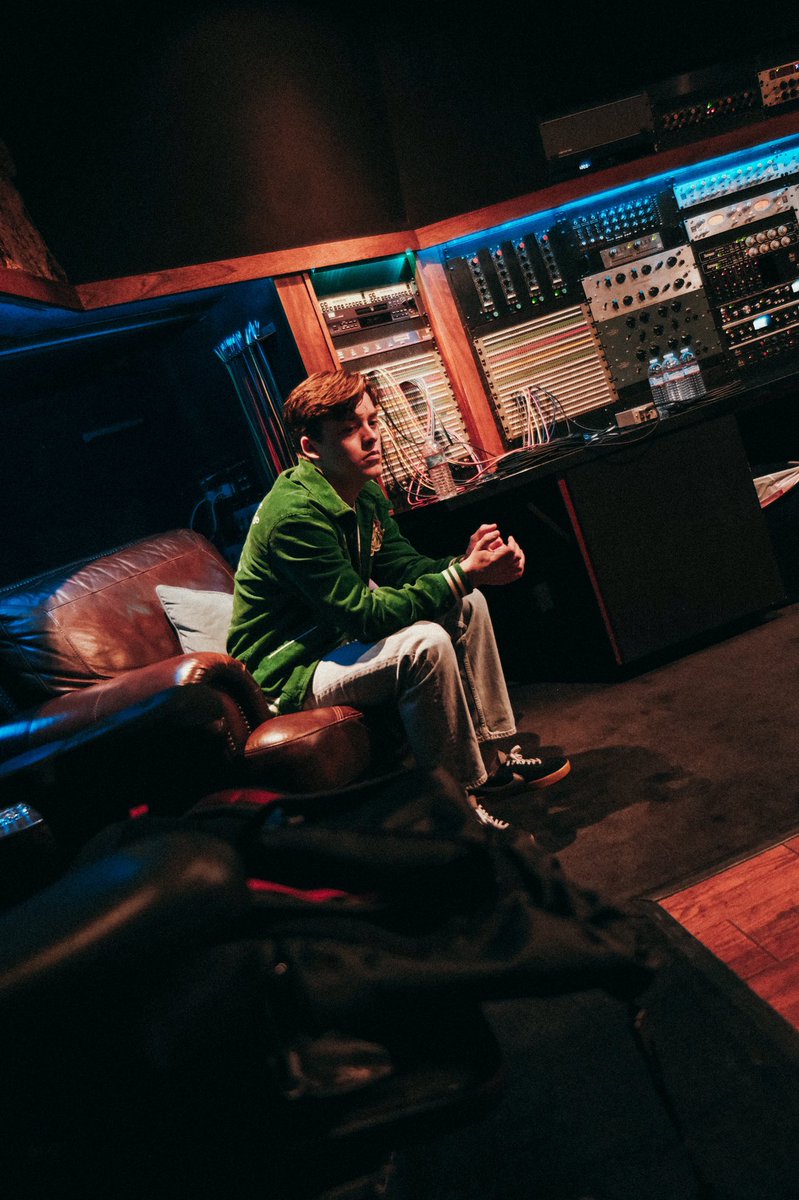 NewHopeClub's tweet photo. Back in the studio #newmusic https://t.co/GYH65zG8zX