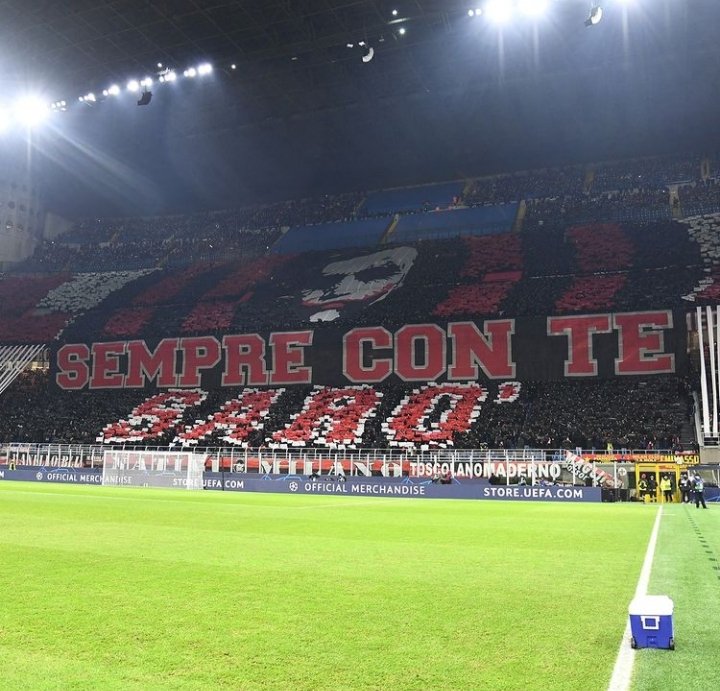I_am___John's tweet photo. Always by your side❤🖤⚽️
@acmilan #ChampionsLeague https://t.co/kiDqh1kQwS