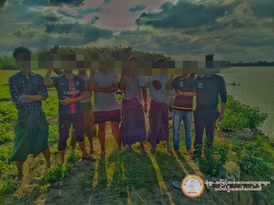 As a part of "From people to people", locals from Amyint_Monywa supplied basic foodstuffs for those displaced people from Dontaw village of SaLinGyi township . #EndImpunity  #Dec8Coup  #WhatsHappeningInMyanmar