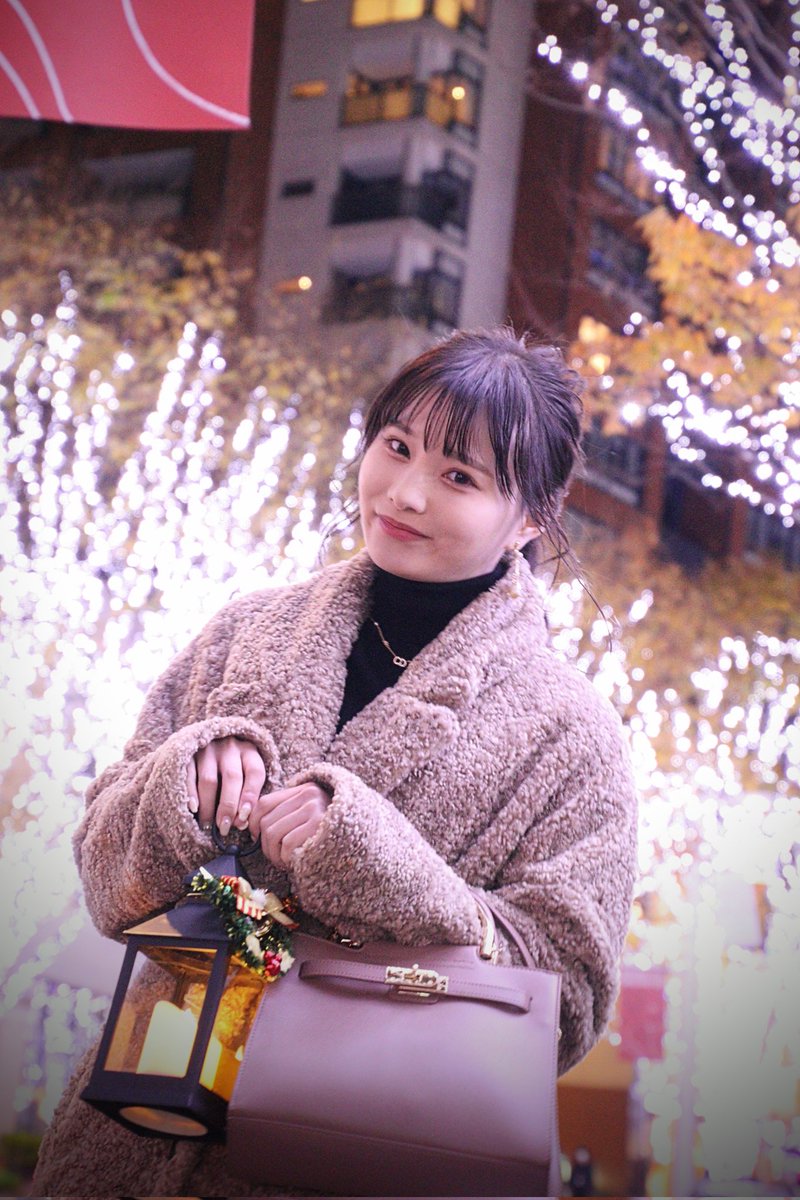 620626Ando's tweet photo. 【チェリッシュ撮影会 12/5六本木エリア撮影会】🍈
けやき坂の温かみのある街並みで✨
ランタンを持つゆめちゃん🕯️
🍈静岡県出身プリンセスガール🍈
#多田ゆめ
#ゆめ推し2周年
#けやき坂イルミネーション
#SNOWandBLUE
#六本木けやき坂通り
#チェリッシュ撮影会 https://t.co/GnA78Gj4xG