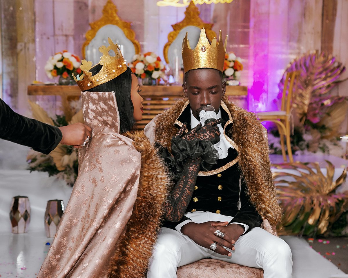 MikoloUg's tweet photo. Walter and Leticia's white wedding was a mini fashion show
Shots by @playmotions
See more via https://t.co/LpSfYCP4Jq https://t.co/ZwbeJUDQs3