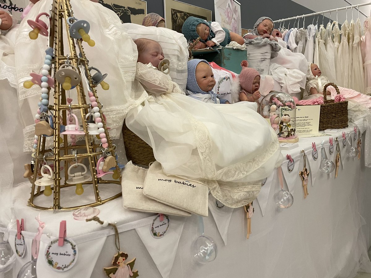 mogbabies's tweet photo. Ya estamos en el @RealCirculoAmis donde ya están esperándote nuestra colección. #Cordobaesp #Navidad2021 #circulodelaamistad https://t.co/H3nHOmOHkr
