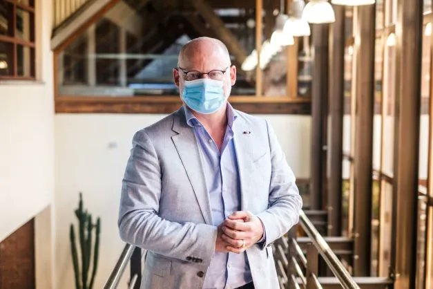 What happens during the jury sessions of the Best of Content Awards? Jasper van Zandbeek and <a href="/bertvanloon/">𝙱𝚎𝚛𝚝 𝚟𝚊𝚗 𝙻𝚘𝚘𝚗</a> answer 3 questions
buff.ly/3oqNNa4