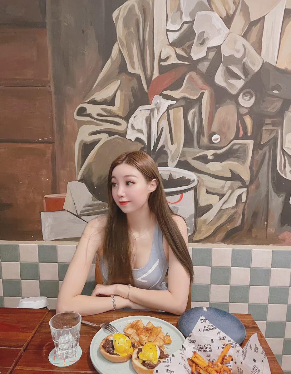 coolni12's tweet photo. Likes different foods, looks very appetite, https://t.co/fqxwGJjsRS