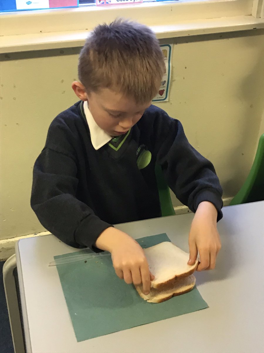 LindenRDPoplar's tweet photo. Consolidating our understanding of imperative verbs in instructions 🍞 
#LindenEnglish #ImperativeVerbs #Instructions #Consolidation @LindenRoad https://t.co/w1nFoHR62c