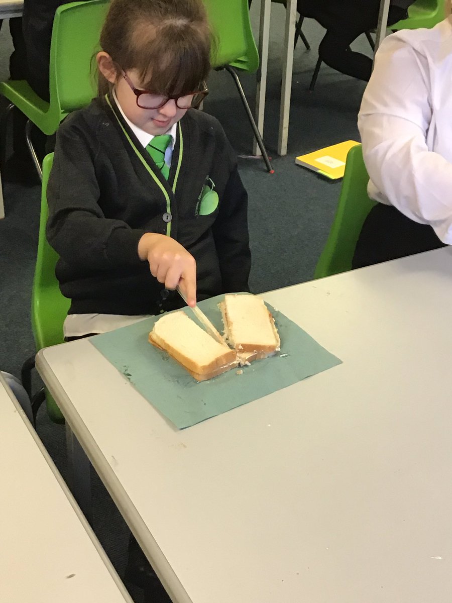 LindenRDPoplar's tweet photo. Consolidating our understanding of imperative verbs in instructions 🍞 
#LindenEnglish #ImperativeVerbs #Instructions #Consolidation @LindenRoad https://t.co/TN3mXeku7M