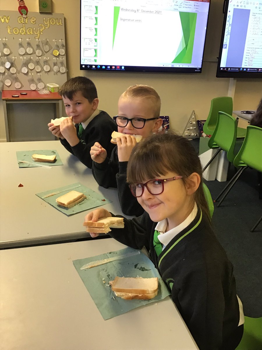 LindenRDPoplar's tweet photo. Consolidating our understanding of imperative verbs in instructions 🍞 
#LindenEnglish #ImperativeVerbs #Instructions #Consolidation @LindenRoad https://t.co/RViIiLeUdr